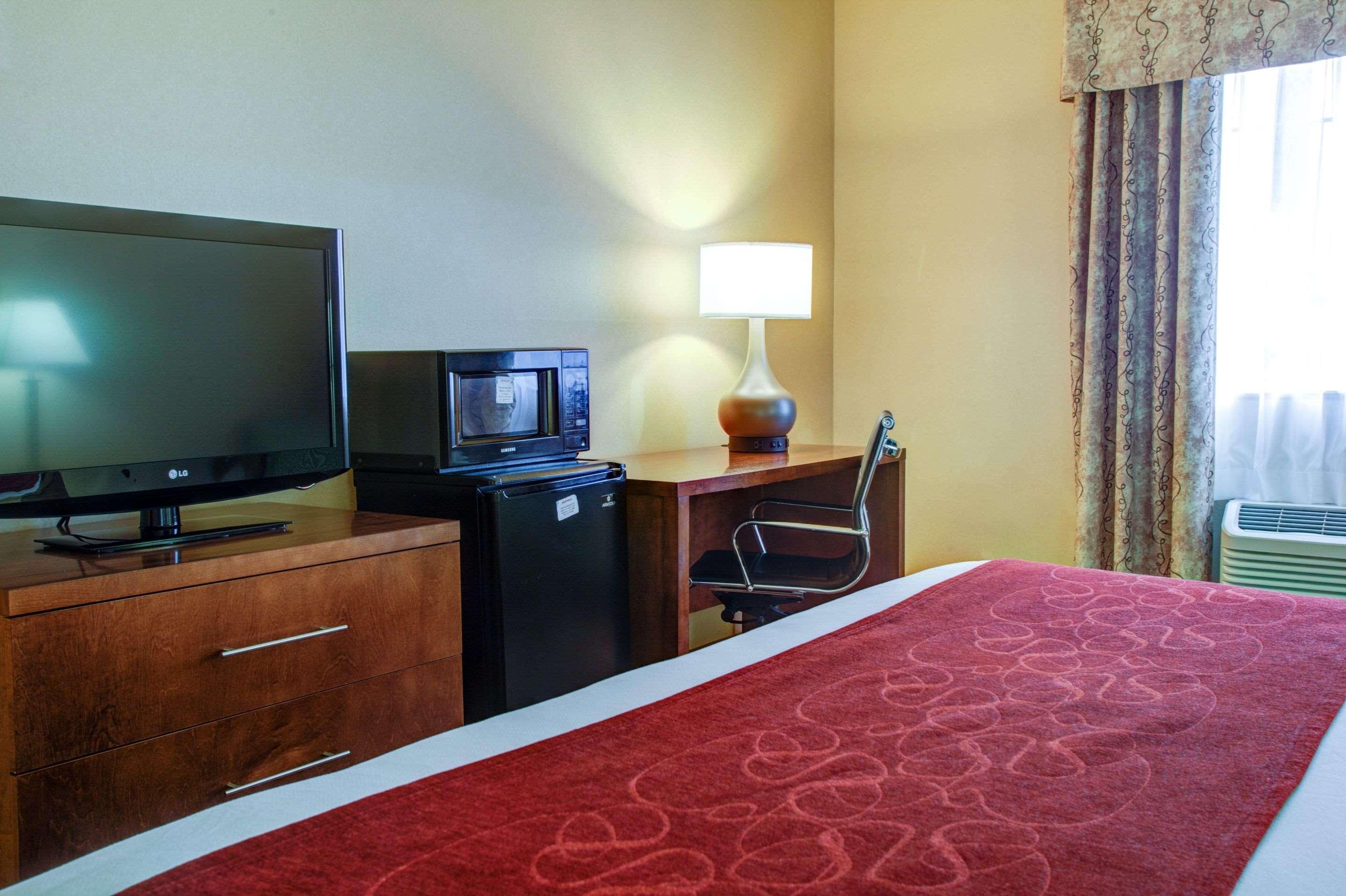 Comfort Inn Newport Exteriör bild